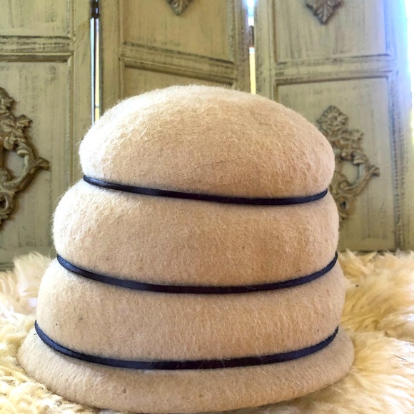 Vintage Mahara Mohair Pillow Box Hat - Picture 4 of 5